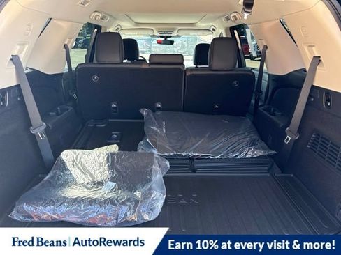 New 2026 Nissan Pathfinder Platinum w/ Cargo Package AWD/4WD image 16