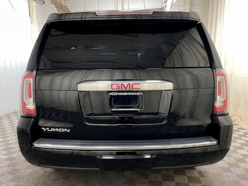 Used 2016 GMC Yukon Denali w/ Open Road Package AWD/4WD image 28