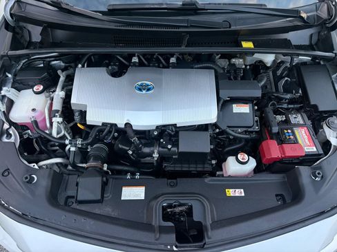Used 2017 Toyota Prius Prime Advanced FWD image 9