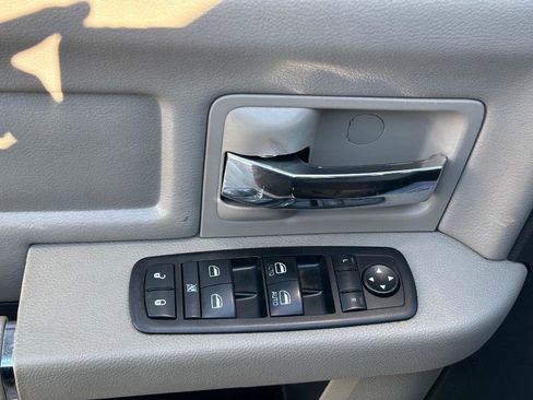 Used 2012 RAM 1500 Big Horn w/ Luxury Group image 17