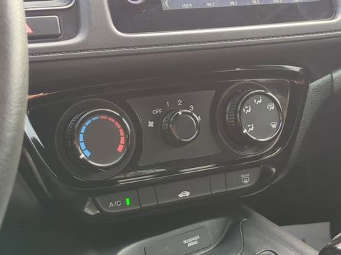 Used 2020 Honda HR-V Sport image 23