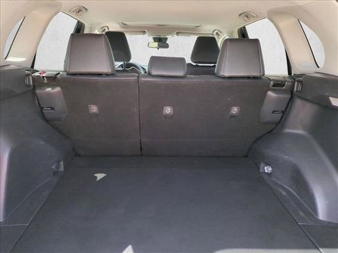 Used 2019 Toyota RAV4 XLE Premium FWD image 6