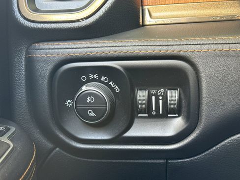 Used 2024 RAM 3500 Limited w/ Safety Group AWD/4WD image 32
