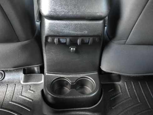 Used 2018 Jeep Wrangler Unlimited Sport S AWD/4WD image 39