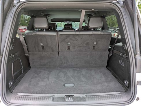 Used 2024 Jeep Wagoneer Series II w/ Flexible Seating Group RWD image 7