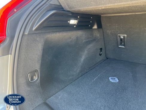 Used 2024 Cadillac XT4 Premium Luxury image 19