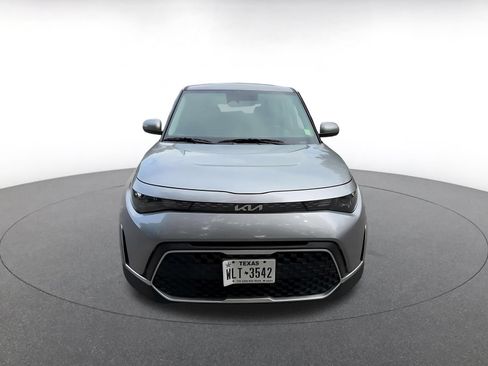 Used 2025 Kia Soul LX w/ LX Technology Package FWD image 3