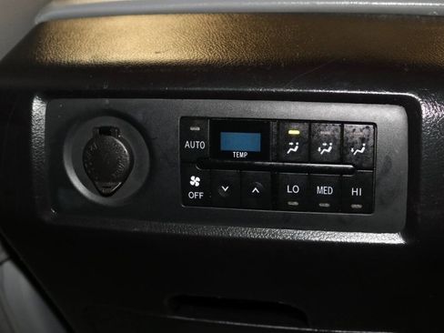 Used 2017 Toyota Sequoia Limited w/ Safety & Convenience Package AWD/4WD image 71