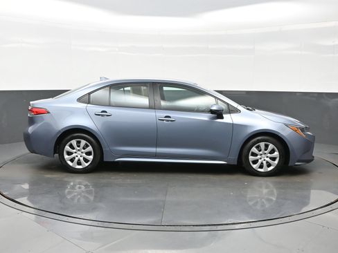 Used 2024 Toyota Corolla LE FWD image 7