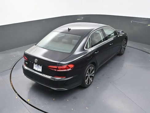 Used 2022 Volkswagen Passat 2.0T SE image 19