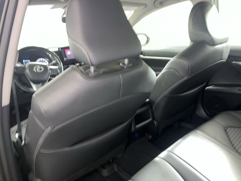 Used 2024 Toyota Camry SE image 25