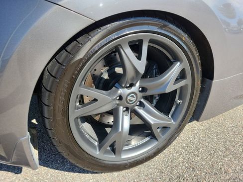 Used 2010 Nissan 370Z Touring w/ Sport Pkg image 6