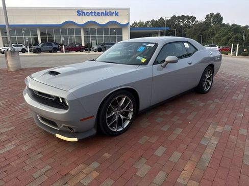 Used 2022 Dodge Challenger GT RWD image 4