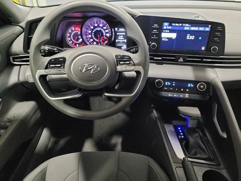 Used 2023 Hyundai Elantra SEL w/ Cargo Package FWD image 22