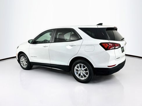Used 2022 Chevrolet Equinox LS w/ LS Convenience Package FWD image 5