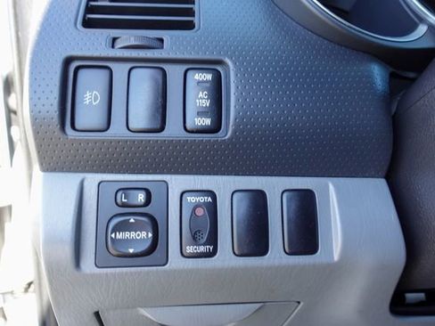 Used 2007 Toyota Tacoma PreRunner image 17