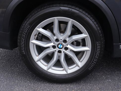 Used 2022 BMW X5 sDrive40i w/ Executive Package image 44