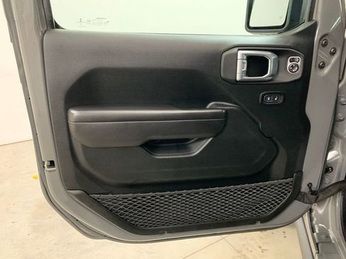 Used 2021 Jeep Wrangler Sport AWD/4WD image 5