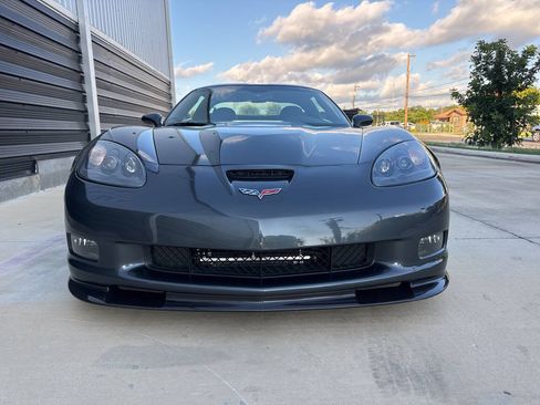 Used 2009 Chevrolet Corvette ZR1 w/ Preferred Equipment Group RWD image 18