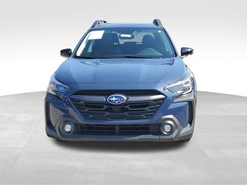 Used 2025 Subaru Outback Premium w/ Popular Package #1A AWD/4WD image 2