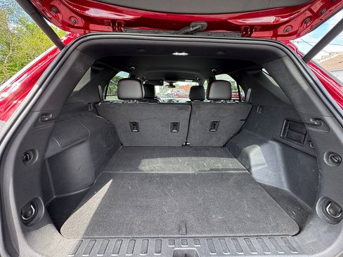 Used 2023 Chevrolet Equinox RS FWD image 19