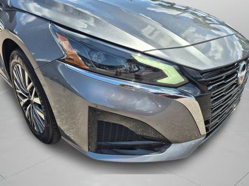 Certified 2025 Nissan Altima 2.5 SV FWD image 33