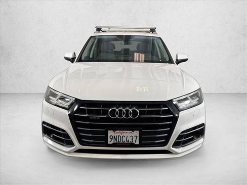 Used 2020 Audi Q5 e Premium Plus w/ Premium Plus Package AWD/4WD image 2