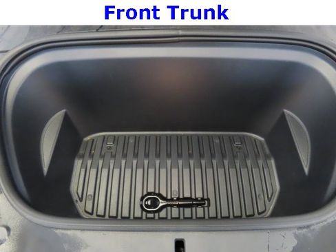 Used 2023 Tesla Model Y Long Range image 29