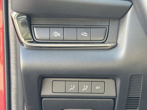 Used 2025 MAZDA CX-30 AWD 2.5 S w/ Preferred Package image 17