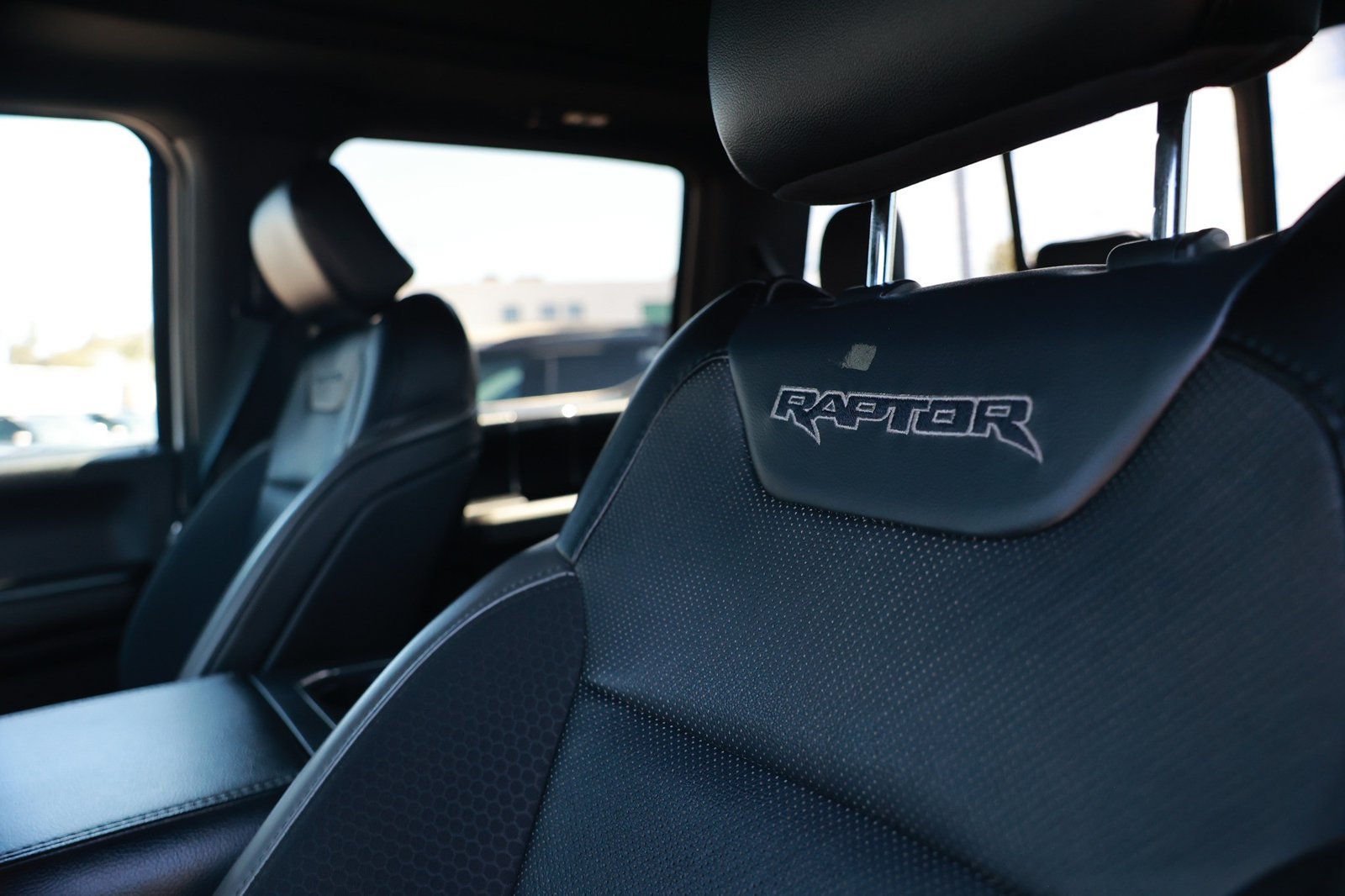 Used 2020 Ford F150 Raptor w/ Equipment Group 802A Luxury AWD/4WD image 20