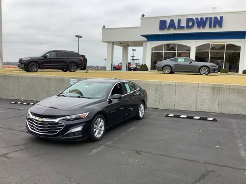 Used 2023 Chevrolet Malibu LT w/ Driver Confidence Package image 3