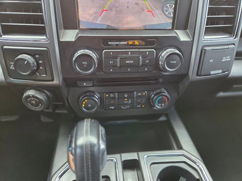 Used 2018 Ford F150 XLT w/ Equipment Group 302A Luxury AWD/4WD image 22