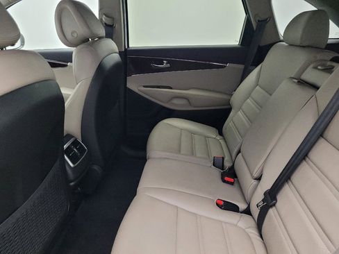 Used 2016 Kia Sorento EX FWD image 18