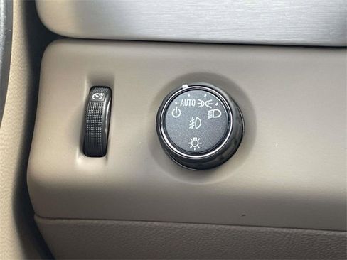 Used 2019 GMC Yukon XL SLT image 14