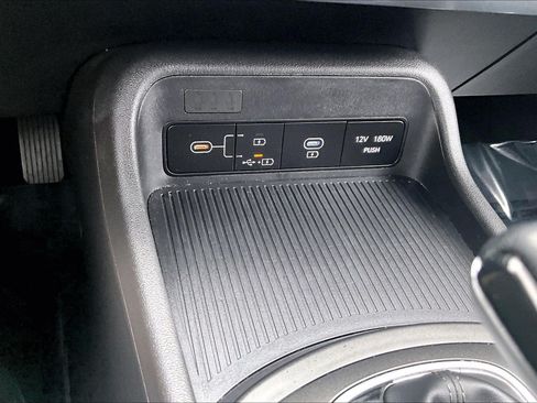 Used 2025 Hyundai Kona SEL AWD/4WD image 29