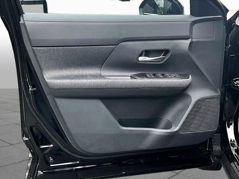New 2026 Nissan Kicks SV w/ Cold Weather Package FWD image 10