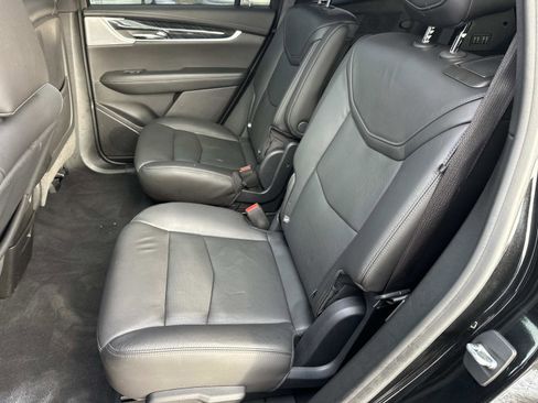 Used 2020 Cadillac XT6 Premium Luxury image 13