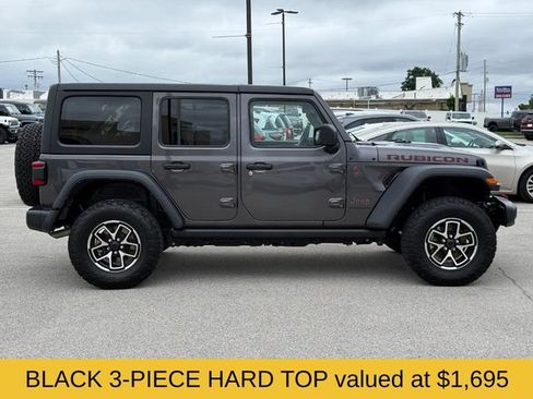 Used 2024 Jeep Wrangler Unlimited Rubicon AWD/4WD image 2