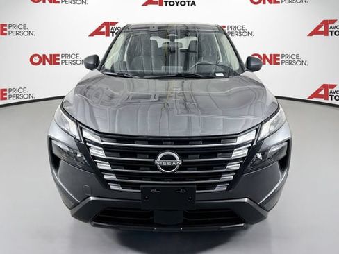 Used 2024 Nissan Rogue S AWD/4WD image 2