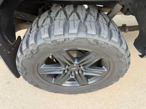 Used 2018 Ford F150 XLT w/ Equipment Group 302A Luxury AWD/4WD image 13