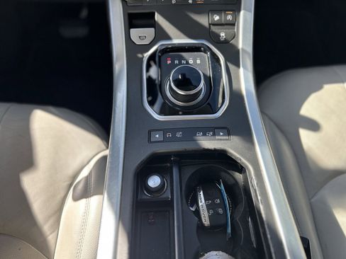 Used 2017 Land Rover Range Rover Evoque SE AWD/4WD image 19