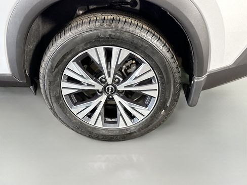 Used 2023 Nissan Rogue SV FWD image 37
