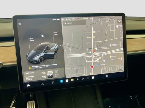 Used 2024 Tesla Model Y Performance AWD/4WD image 11