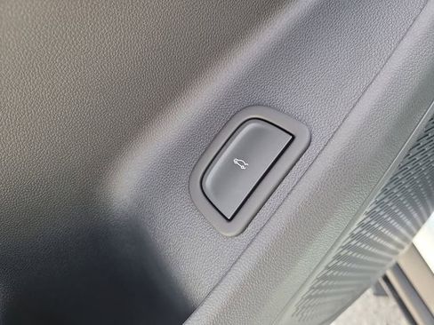 New 2026 Chevrolet Traverse LT image 19