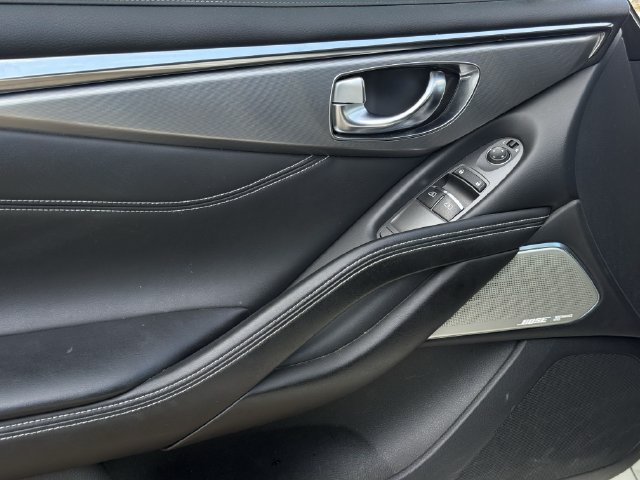 Used 2022 INFINITI Q60 3.0t Luxe RWD image 25