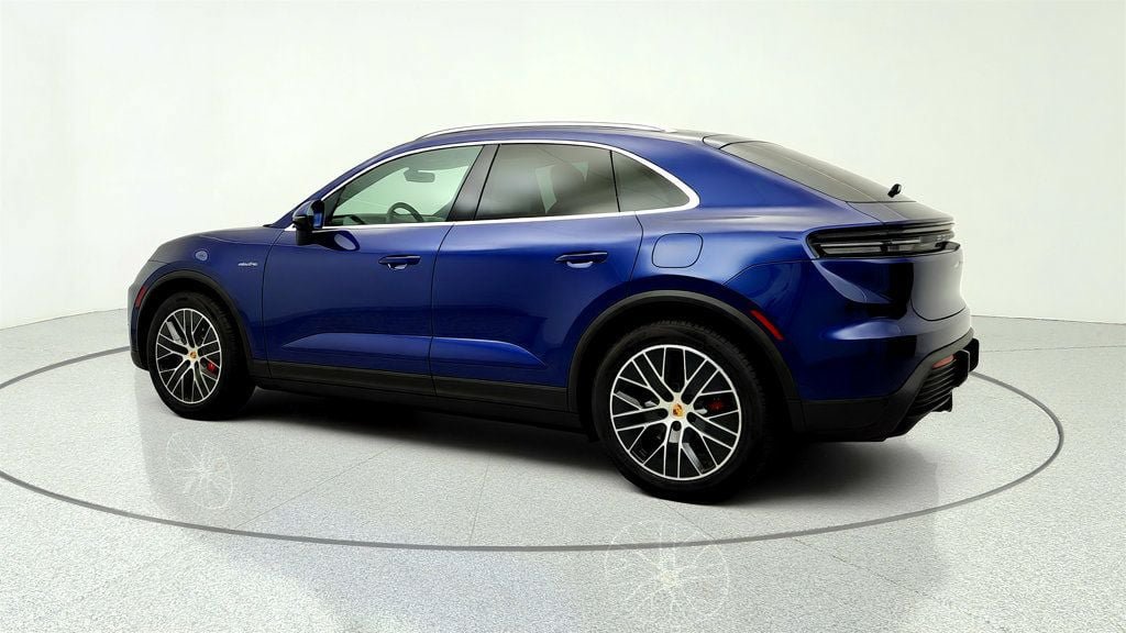 Used 2025 Porsche Macan 4S Electric w/ Premium Package AWD/4WD image 7
