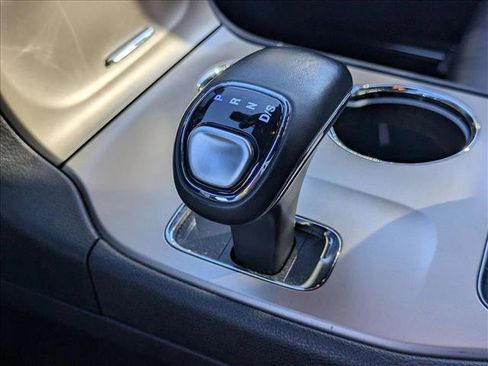 Used 2014 Jeep Grand Cherokee Limited image 11