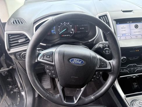 Used 2019 Ford Edge SEL w/ Equipment Group 201A FWD image 17