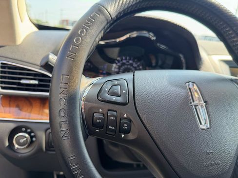 Used 2014 Lincoln MKT AWD image 30