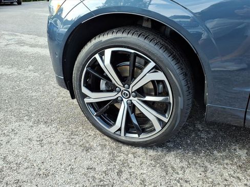 Certified 2023 Volvo XC60 B5 Ultimate w/ Climate Package AWD/4WD image 9